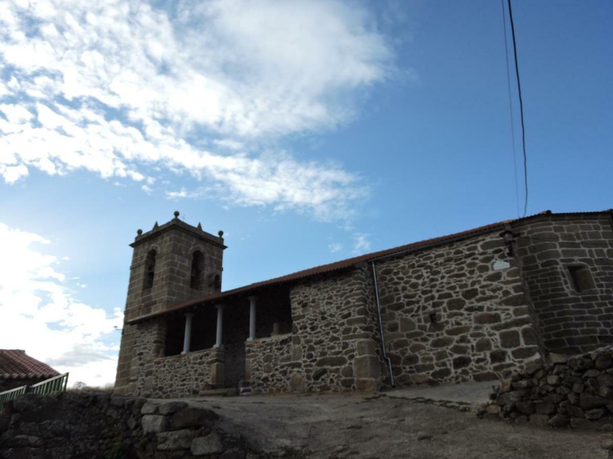 Gasthaus Casa Sierra De Gredos Navasequilla Exterior foto