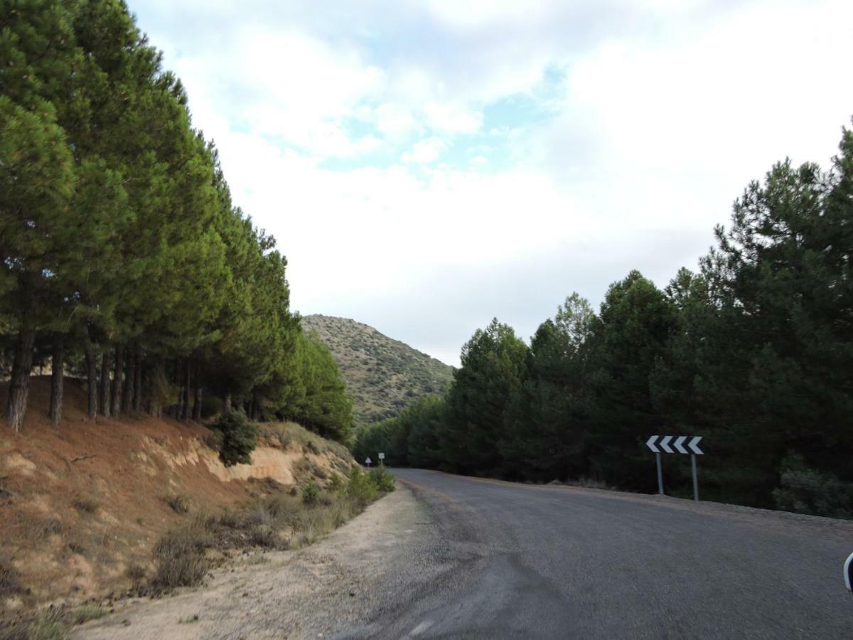 Gasthaus Casa Sierra De Gredos Navasequilla Exterior foto