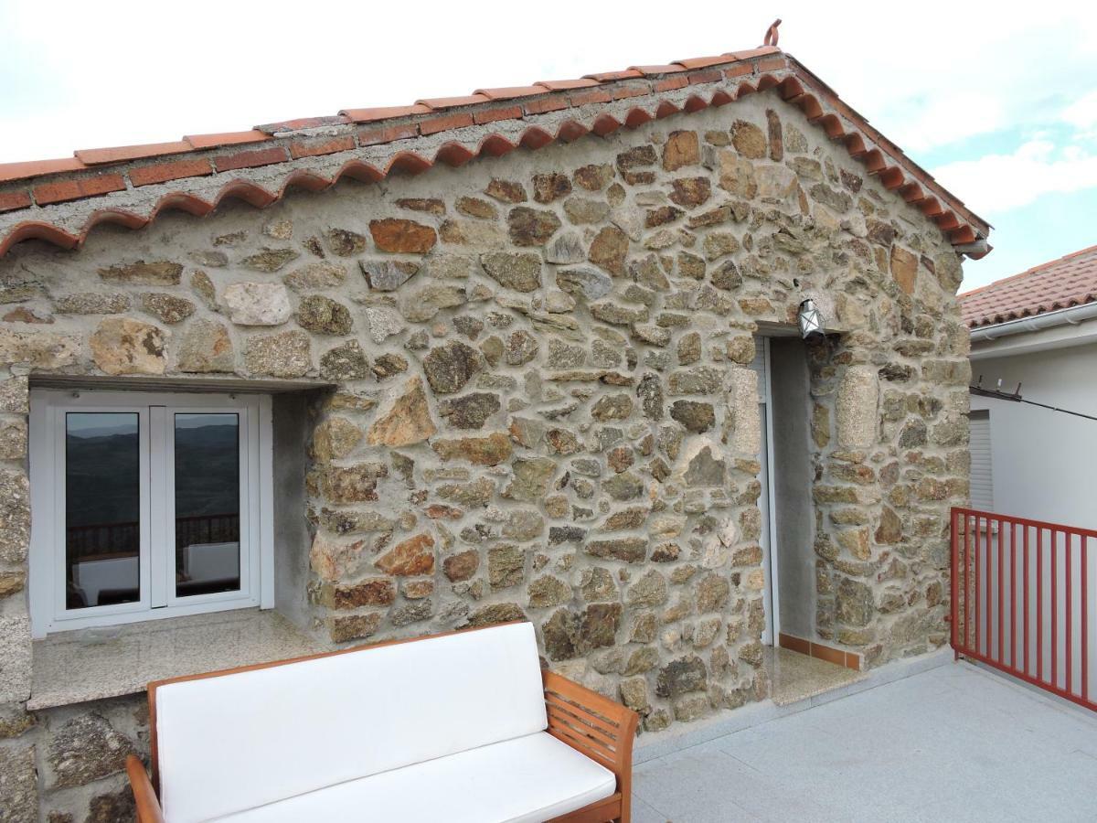 Gasthaus Casa Sierra De Gredos Navasequilla Exterior foto