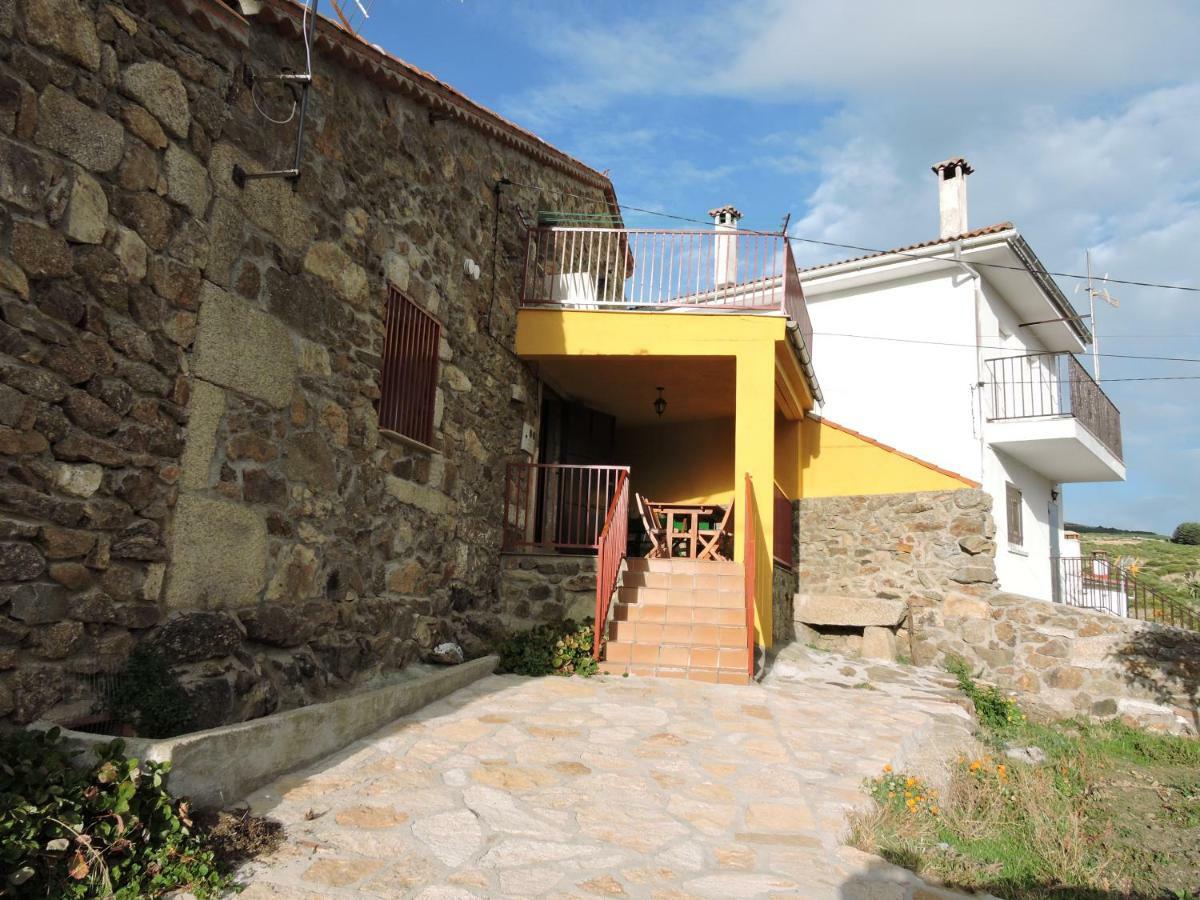 Gasthaus Casa Sierra De Gredos Navasequilla Exterior foto